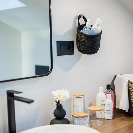 Oleander Urban Suites, High-speed Internet, At 250, Pet Friendly * 트로기르