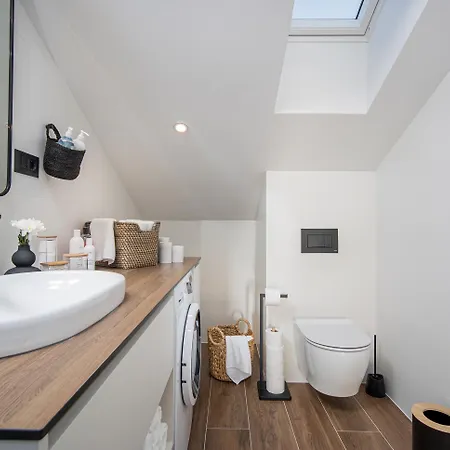 아파트 Oleander Urban Suites, High-speed Internet, At 250, Pet Friendly 트로기르