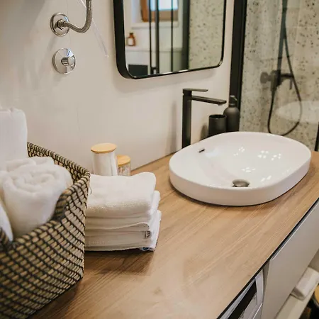 아파트 Oleander Urban Suites, High-speed Internet, At 250, Pet Friendly