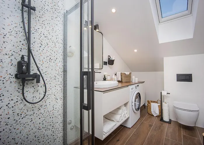 Oleander Urban Suites, High-speed Internet, At 250, Pet Friendly Апартаменты *