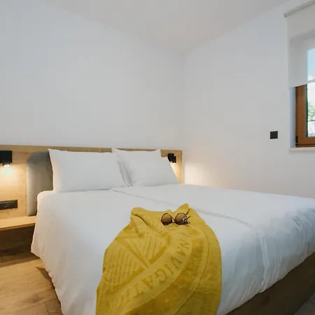 Oleander Urban Suites, High-speed Internet, At 250, Pet Friendly * 特罗吉尔