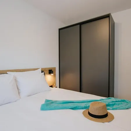 Oleander Urban Suites, High-speed Internet, At 250, Pet Friendly 特罗吉尔