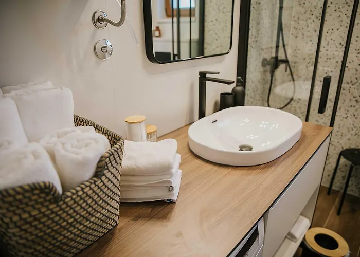 Apartment Oleander Urban Suites, High-speed Internet, At 250, Pet Friendly