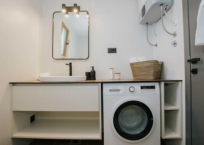 Apartment Oleander Urban Suites, High-speed Internet, At 250, Pet Friendly Trogir