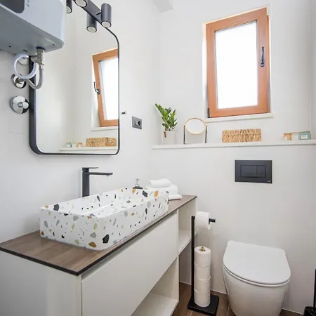 Oleander Urban Suites, High-speed Internet, At 250, Pet Friendly Τρογκίρ